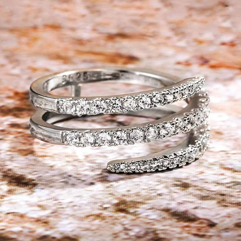 Caroline | Spiral Pave Ring