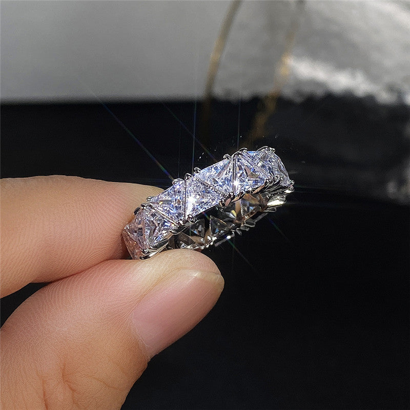 Dahlia | Trinity Band Ring