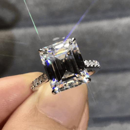 Emeraude | Emerald Cut Ring