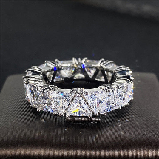 Dahlia | Trinity Band Ring