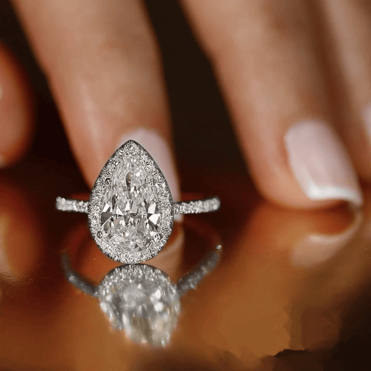 Aurora | Pear Ring